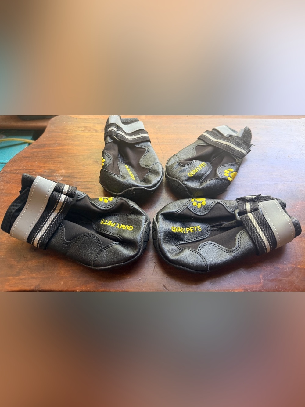 Qumy Dog Waterproof Rain Boots Like New